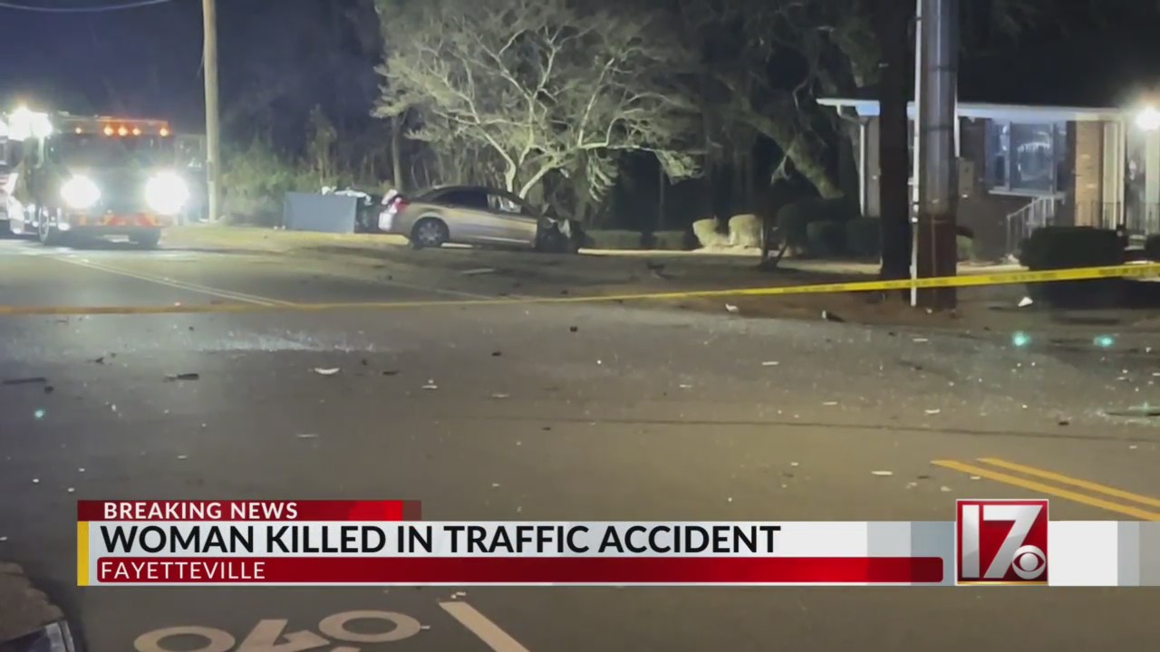 Woman dies after car crash in Fayetteville, police say – CBS17.com