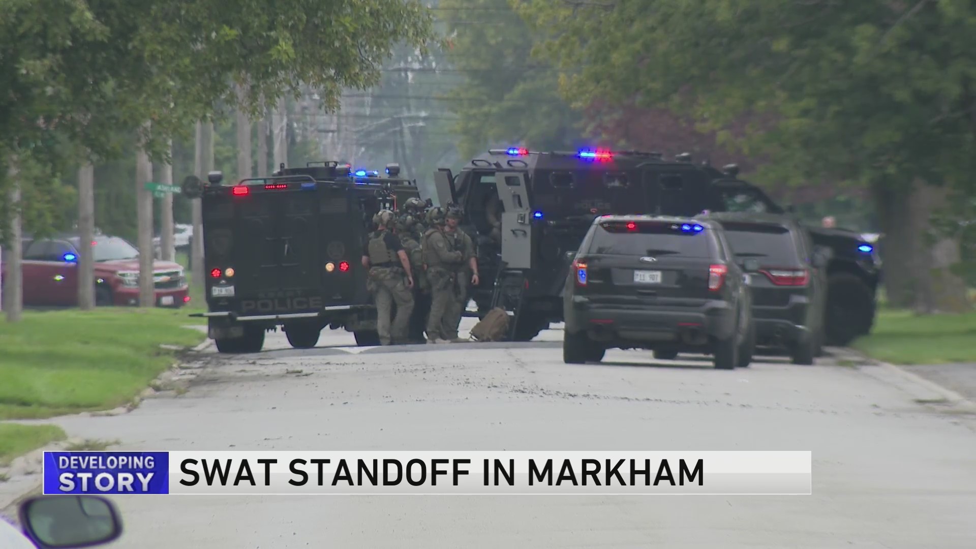 Armed robbery in Summit leads to police stand-off in Markham – WGN-TV