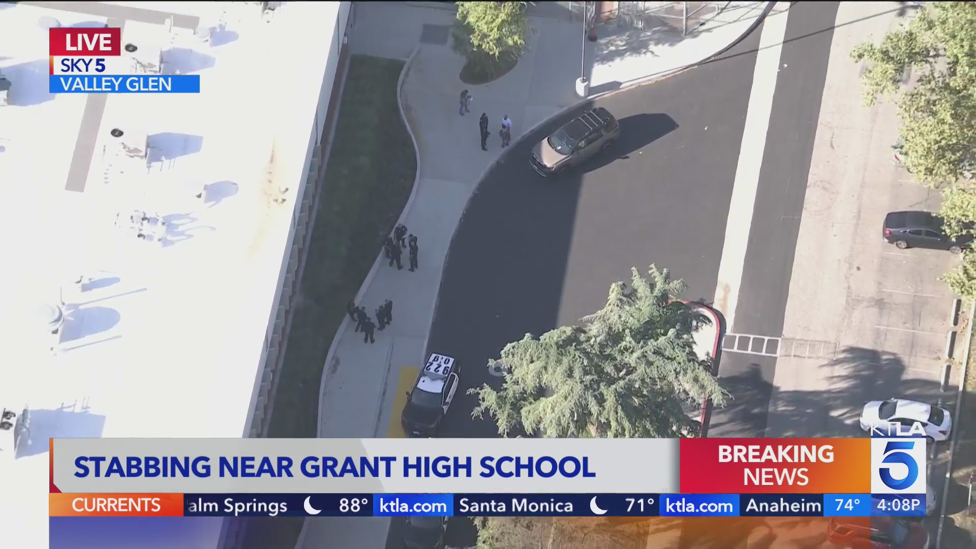 Stabbing reported near Ulysses S. Grant High School in Valley Glen – KTLA