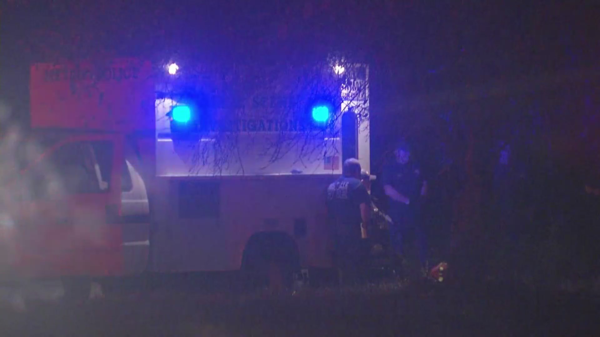 Firefighter injured while battling Buffalo Road fire – WKRN News 2