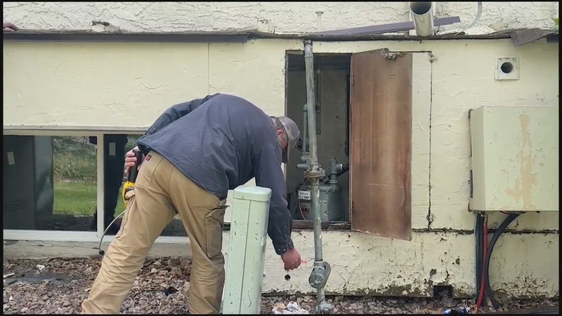 Tenants left without hot water, heat for a month – FOX31 Denver
