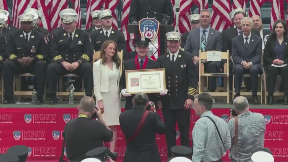 NYPD holds annual medal day ceremony PIX11
