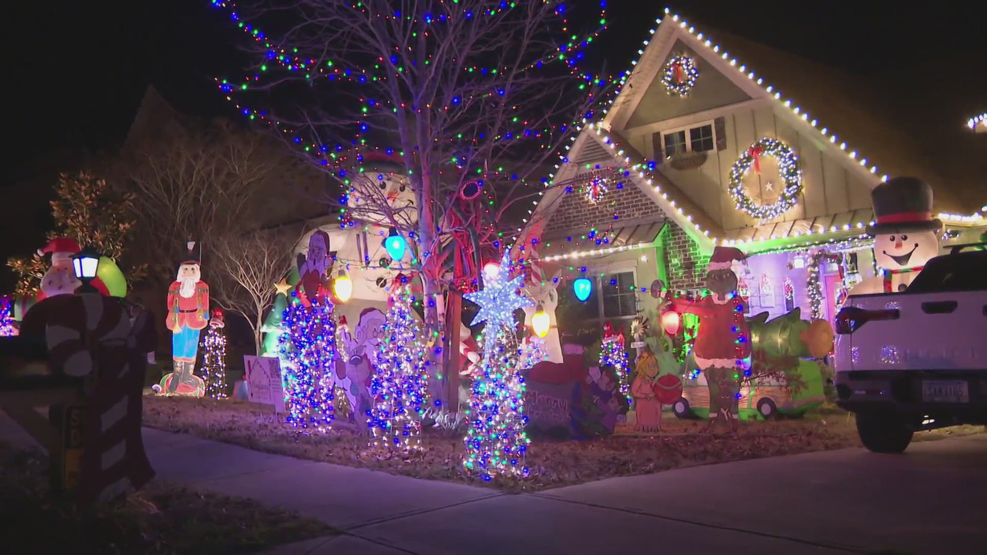 Columbia County Christmas Light Fight winner to be announced Wednesday