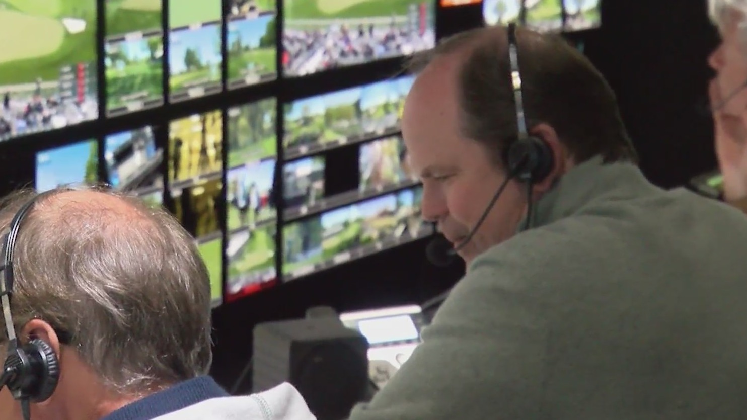 Pulling back the curtain at CBS Sports’ mobile broadcast city ...