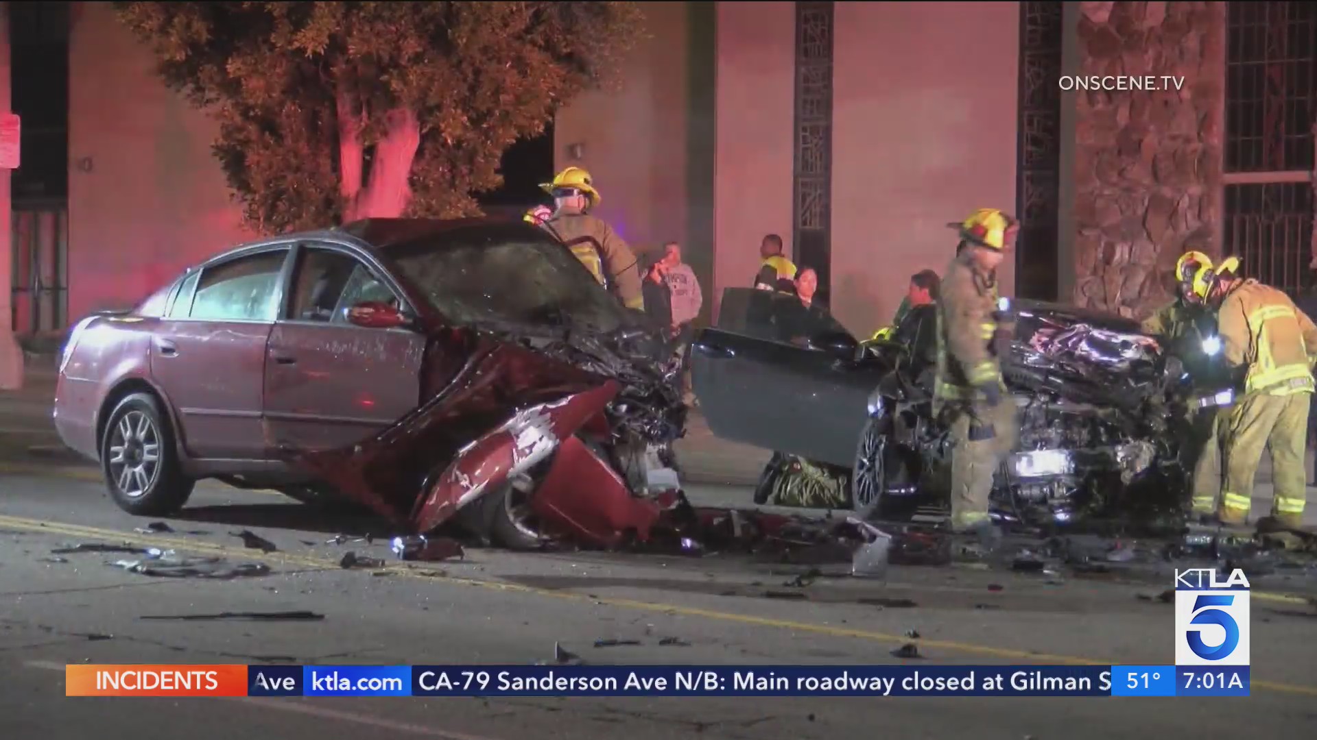 1 dead, 1 gravely injured in head-on crash in South Los Angeles - KTLA