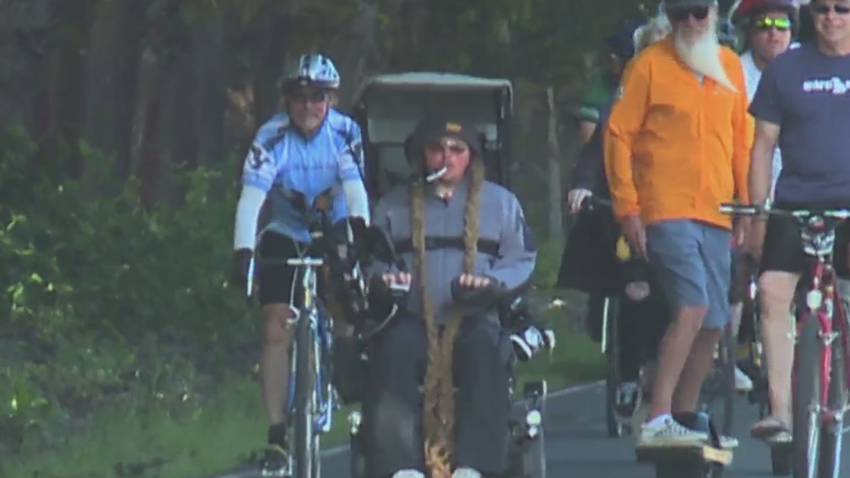 Man attempts Sauvie Island wheelchair distance record