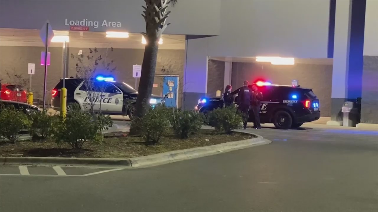 Three arrested after brawl in Panama City supermarket – WKRG News 5