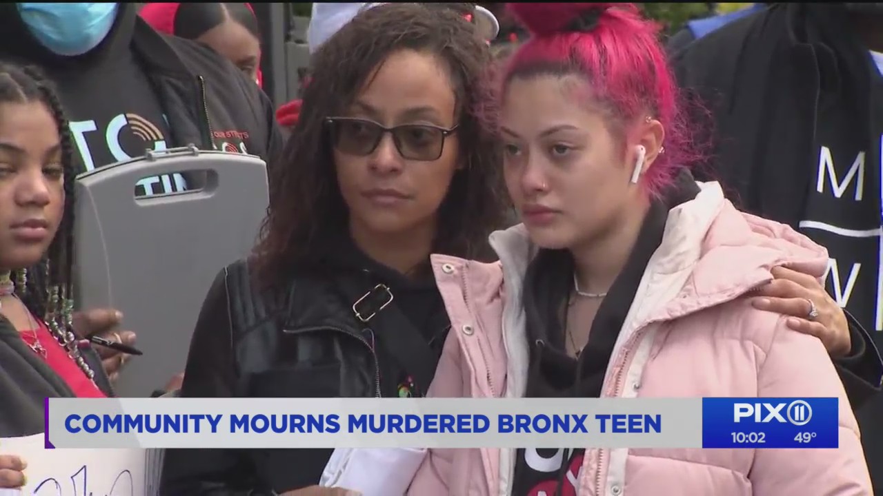 Bronx community mourns death of 16-year-old girl – PIX11