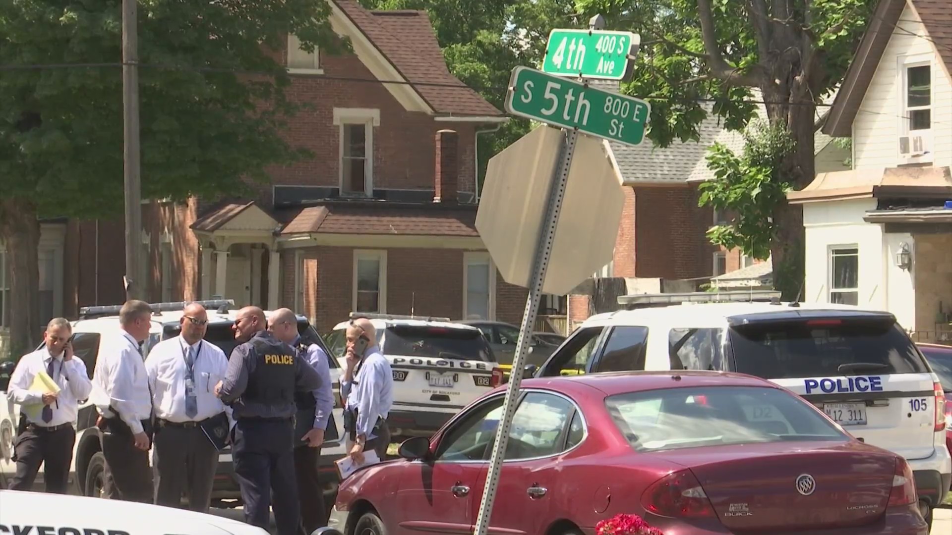 Two shot, man in custody after standoff with Rockford Police ...