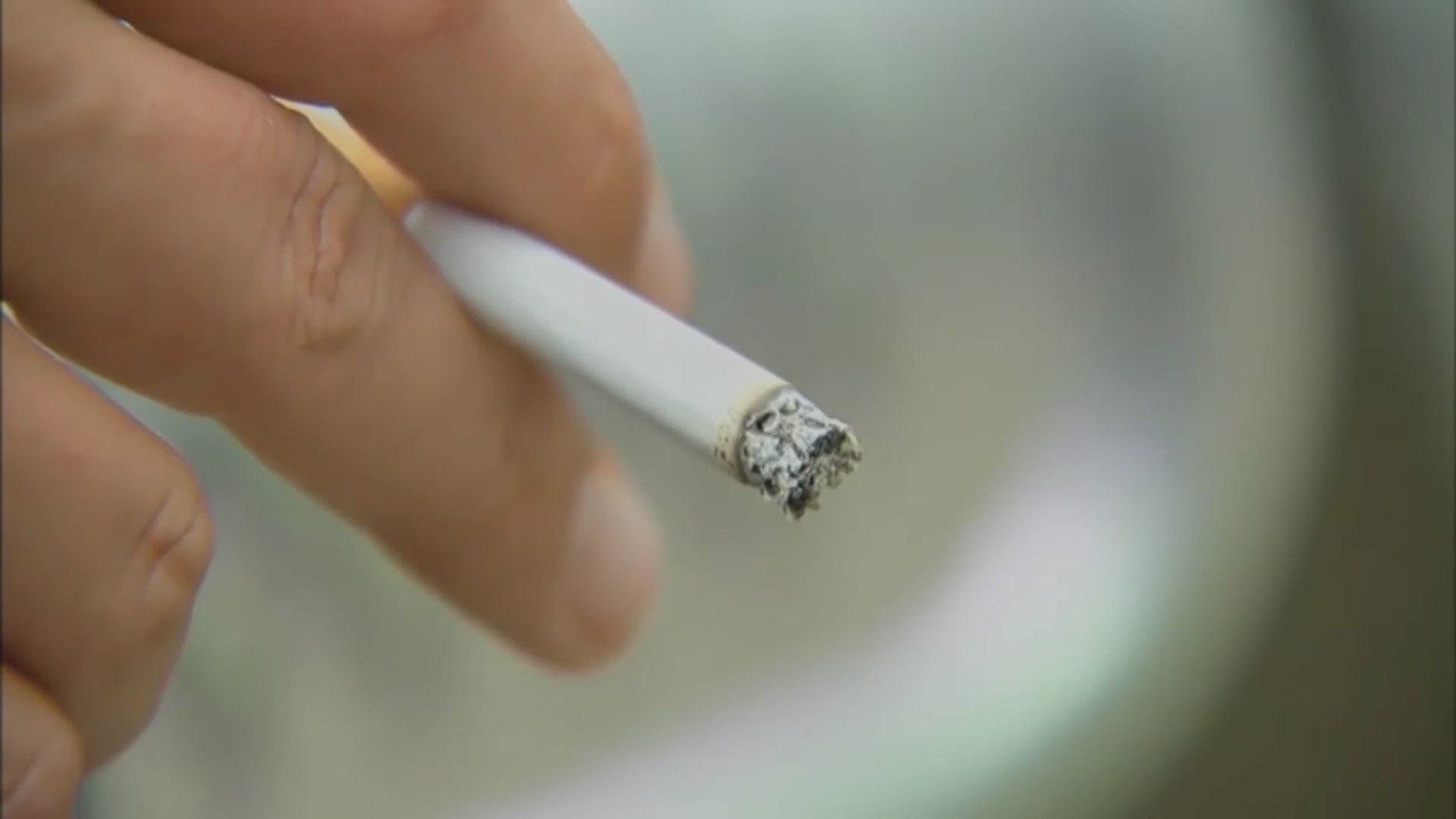 Consequences of smoking signs to be posted at tobacco retailers FOX31