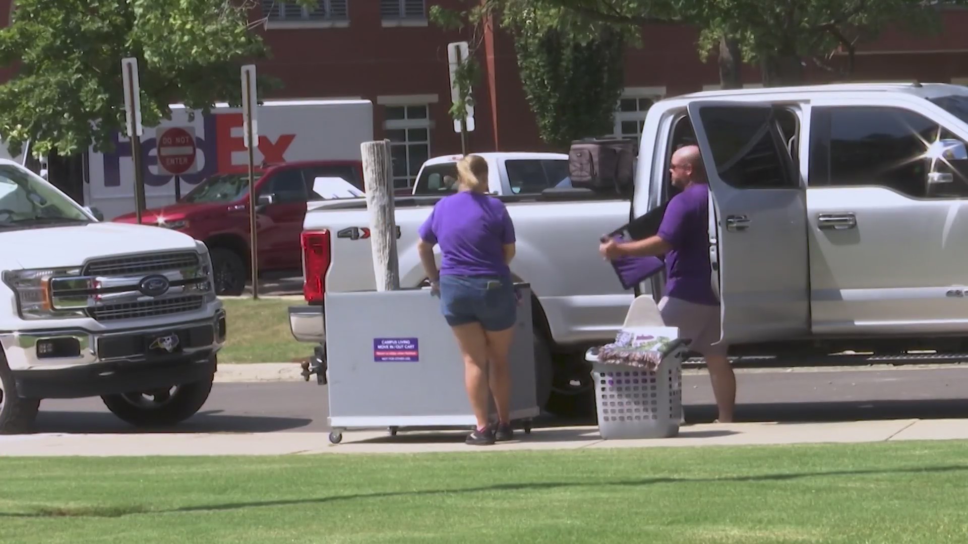 ECU starts early movein and alerts of traffic around Greenville WNCT