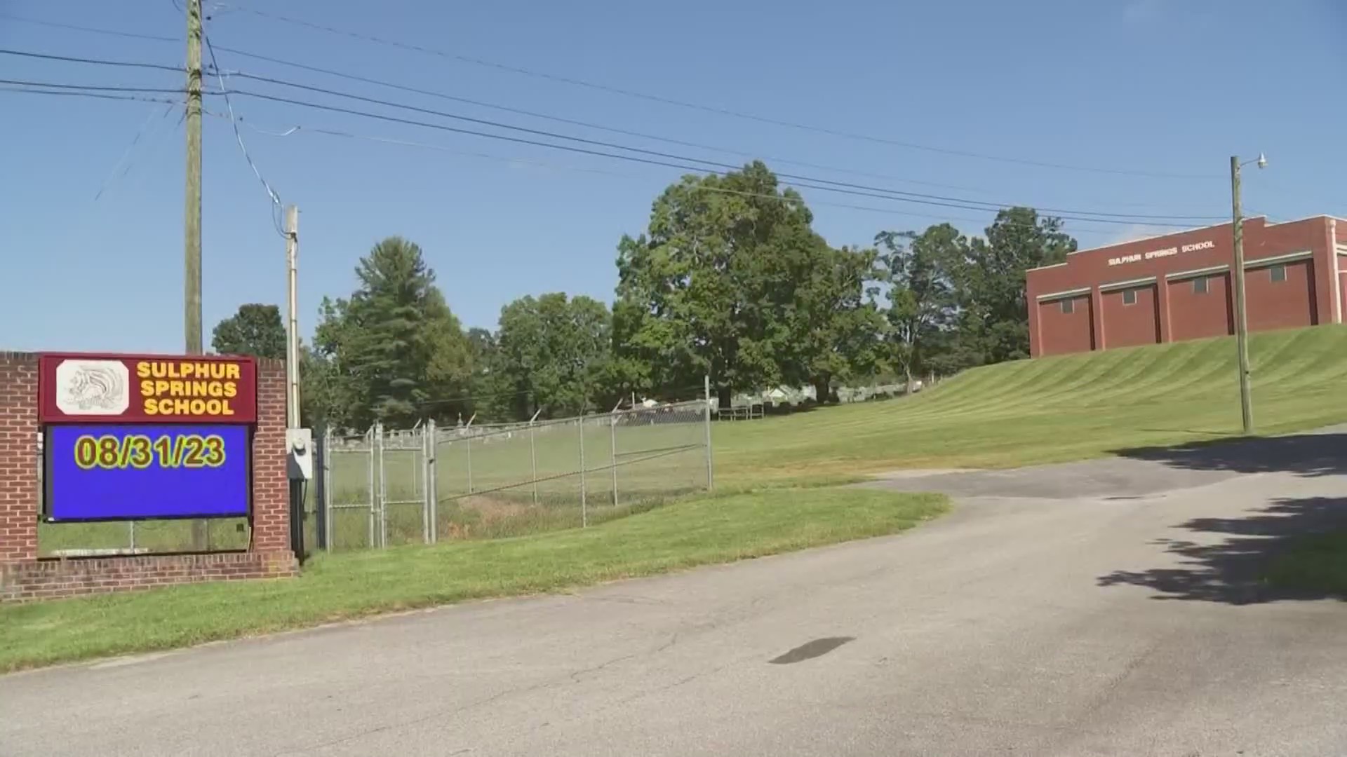 Sheriff Sulphur Springs School evacuated after bomb threat WJHL