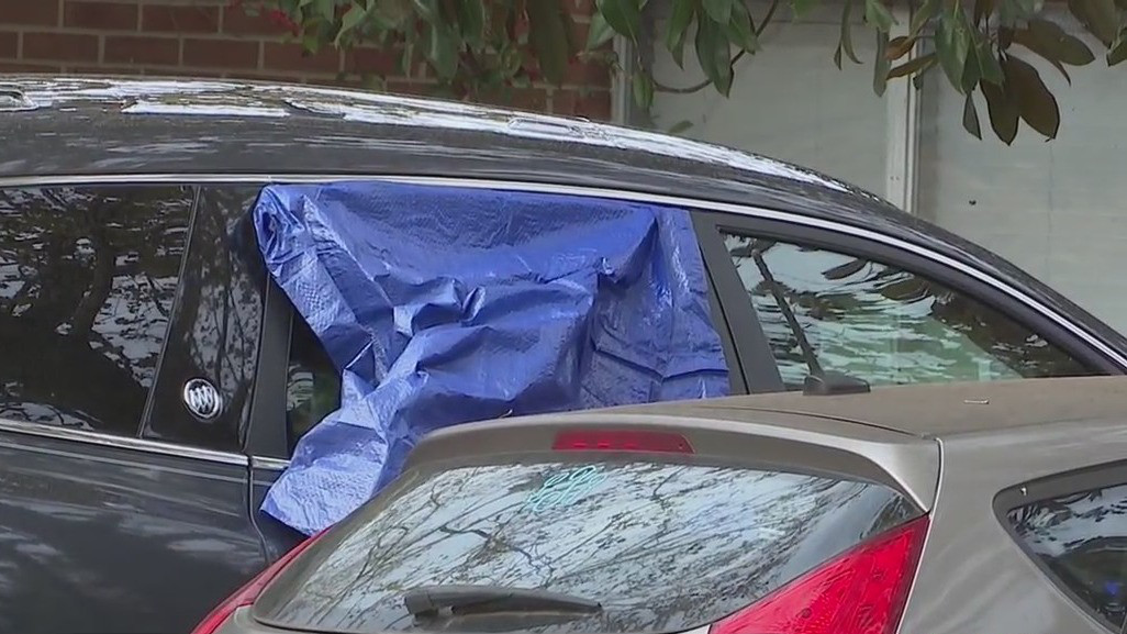 Car windows smashed in at Triad apartment complexes – FOX8 WGHP