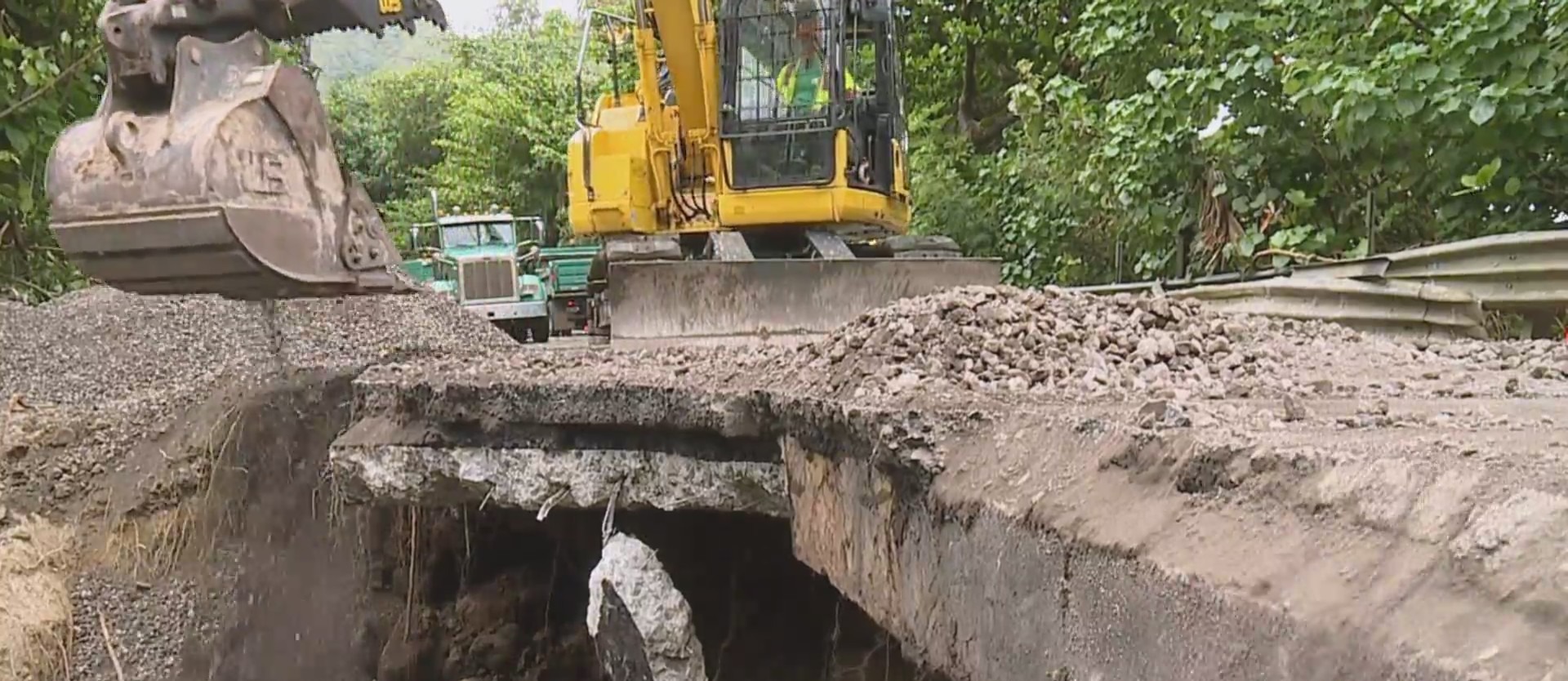 Kamehameha Highway remains closed in Kahana Bay – KHON2