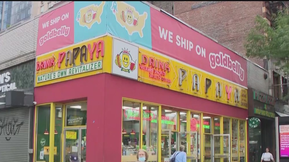 Papaya King to open at new UES location report PIX11