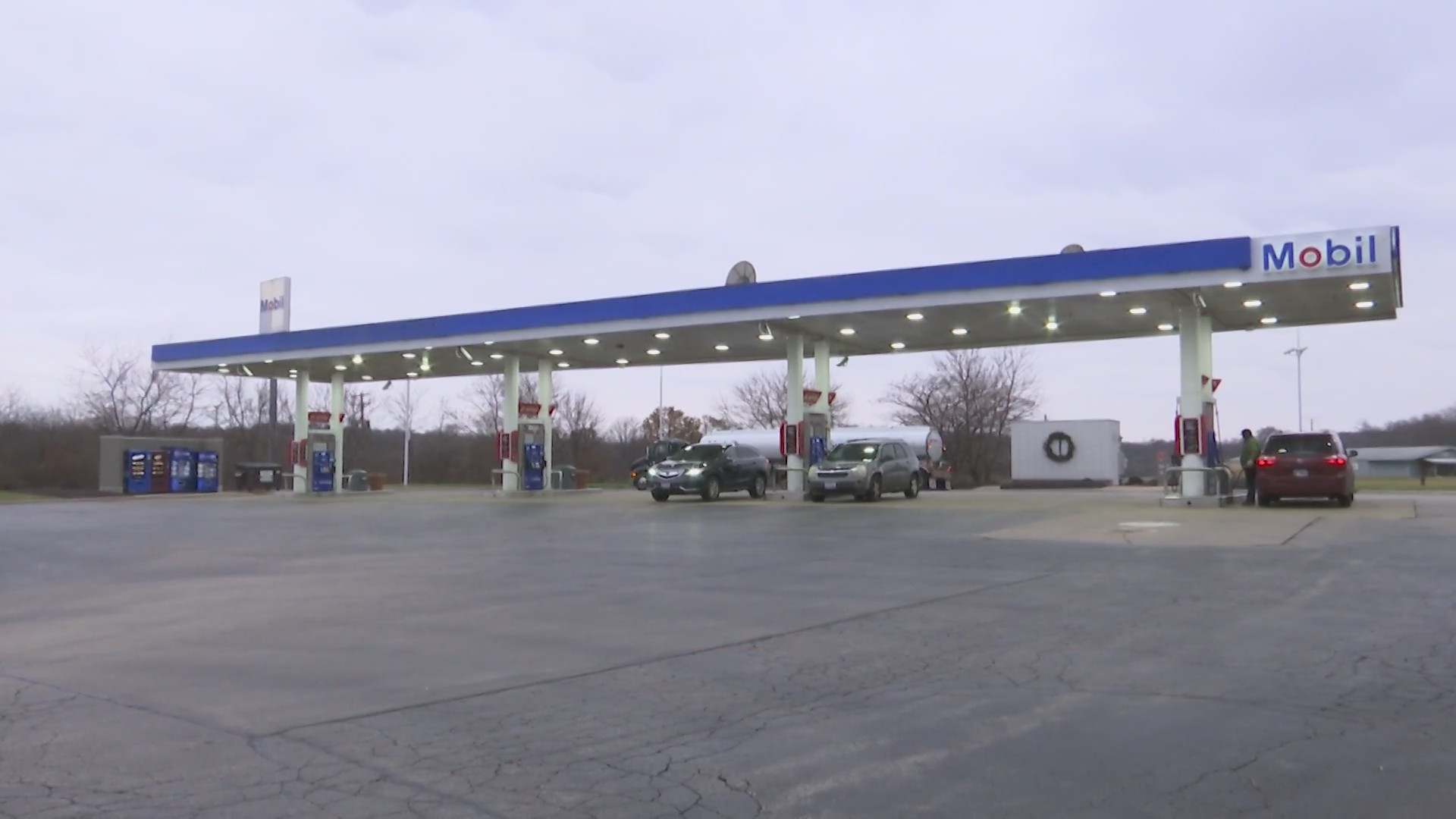 Rockford gas prices rise, and they could continue to climb