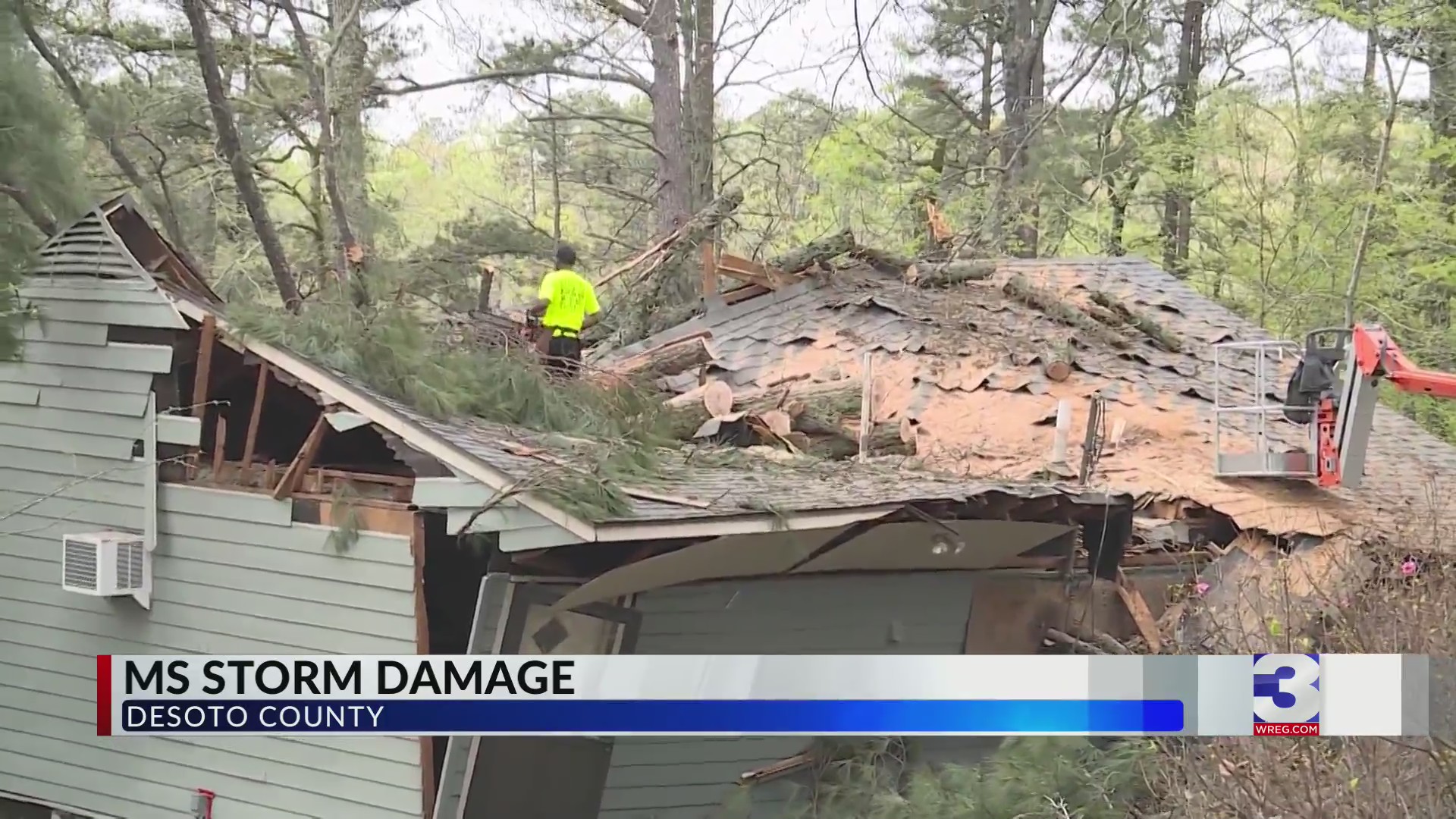 Over 50 homes in DeSoto County damaged after tornadoes, officials say