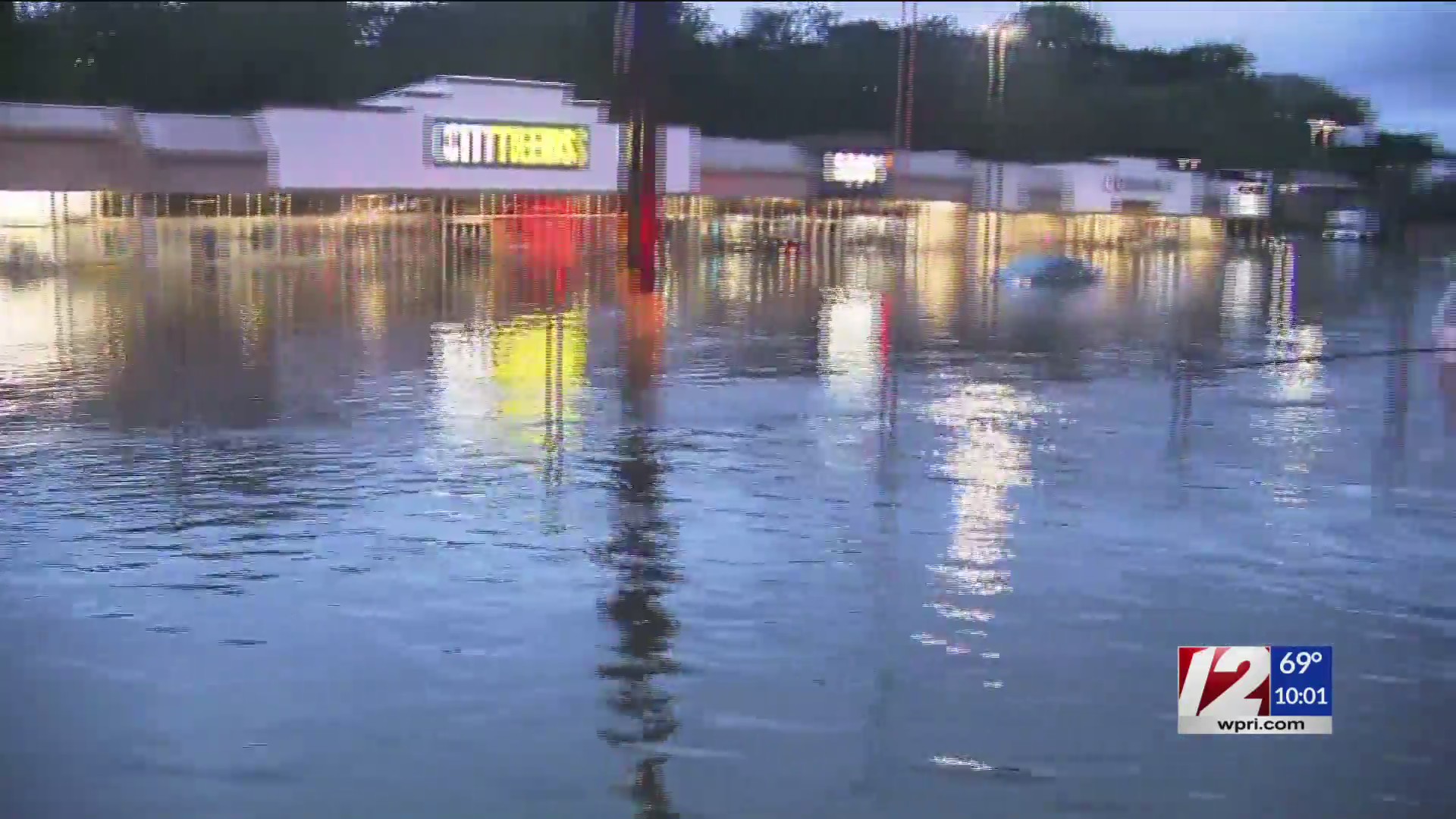 Firefighters rescue 25 stranded by floodwaters in Providence – WPRI.com