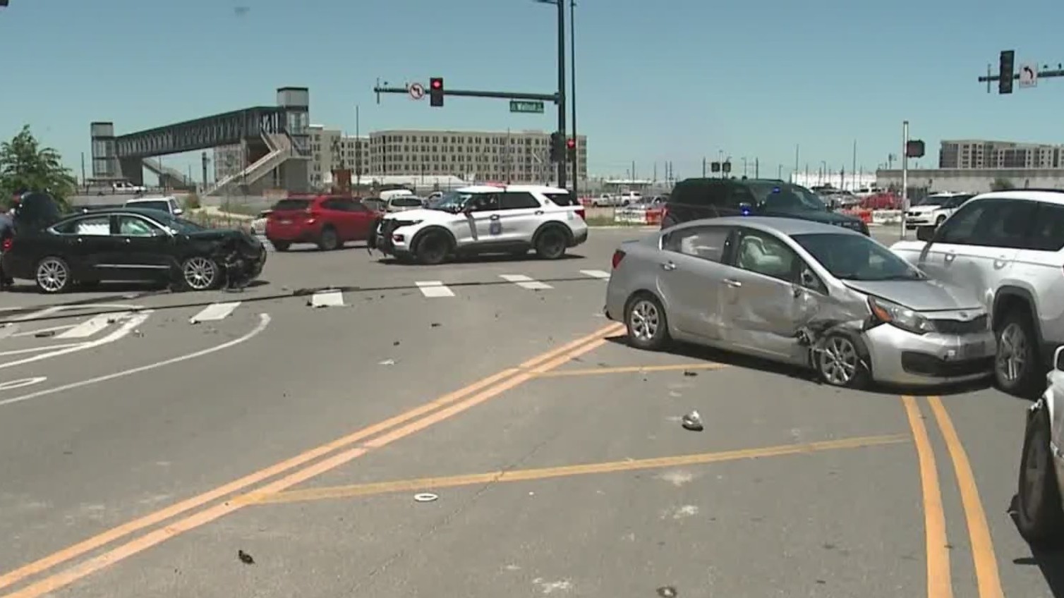 Carjacking suspect hits multiple vehicles – FOX31 Denver