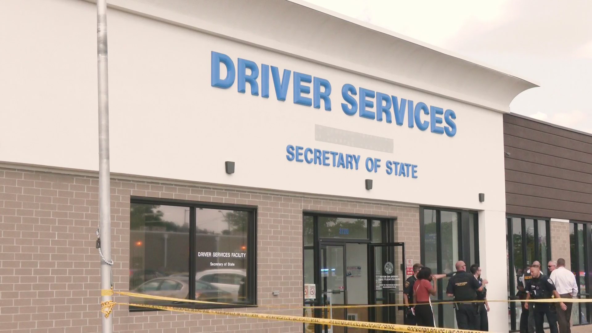 Man shot outside Rockford driver’s license facility MyStateline