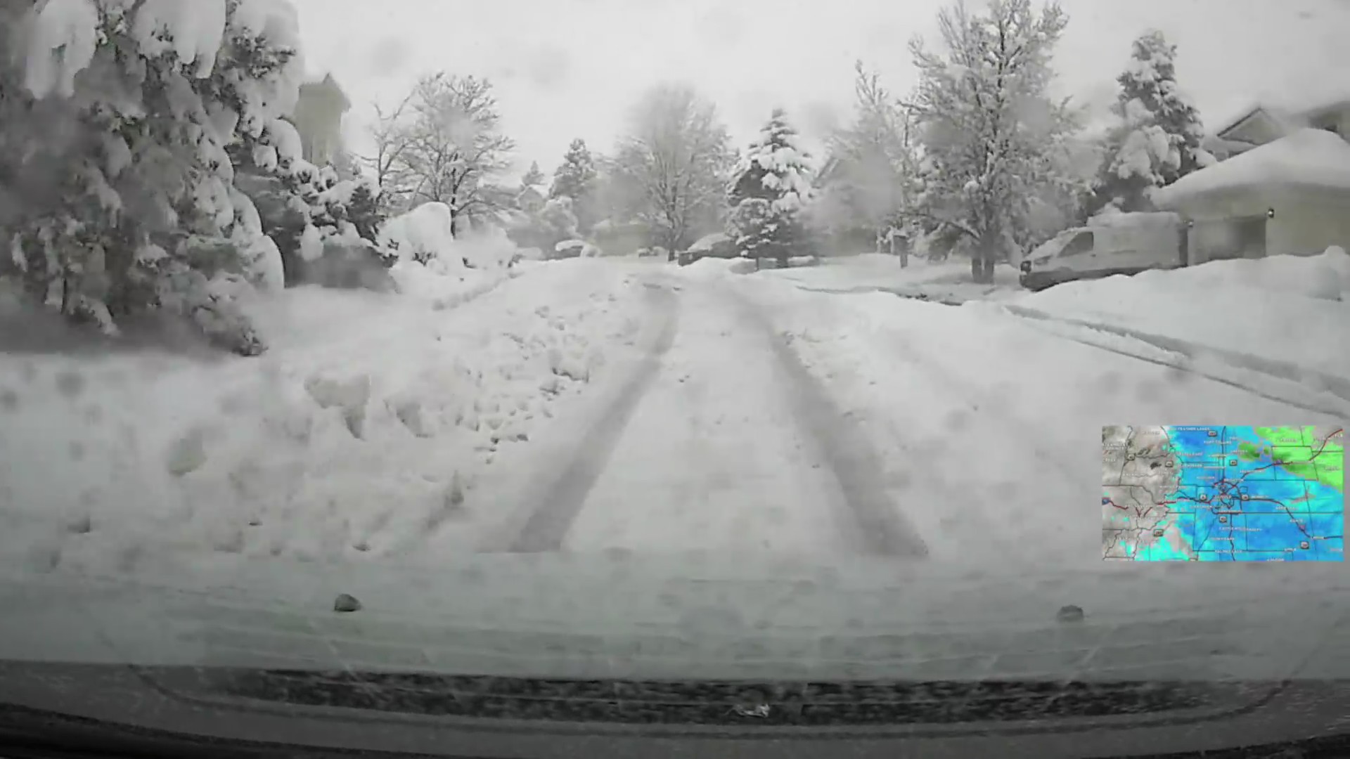 Snow piles up on Douglas County neighborhood roads – FOX31 Denver