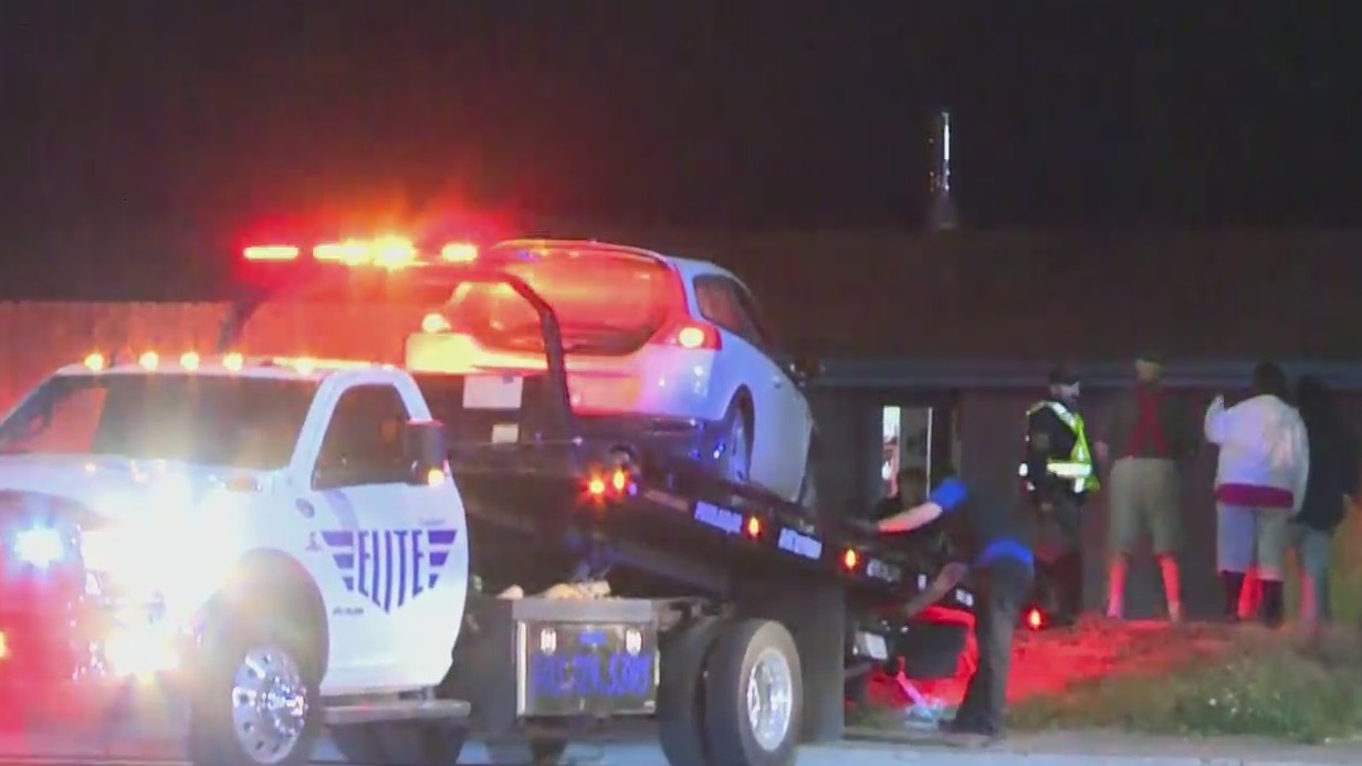 2 hospitalized after car crashes into Fairview home