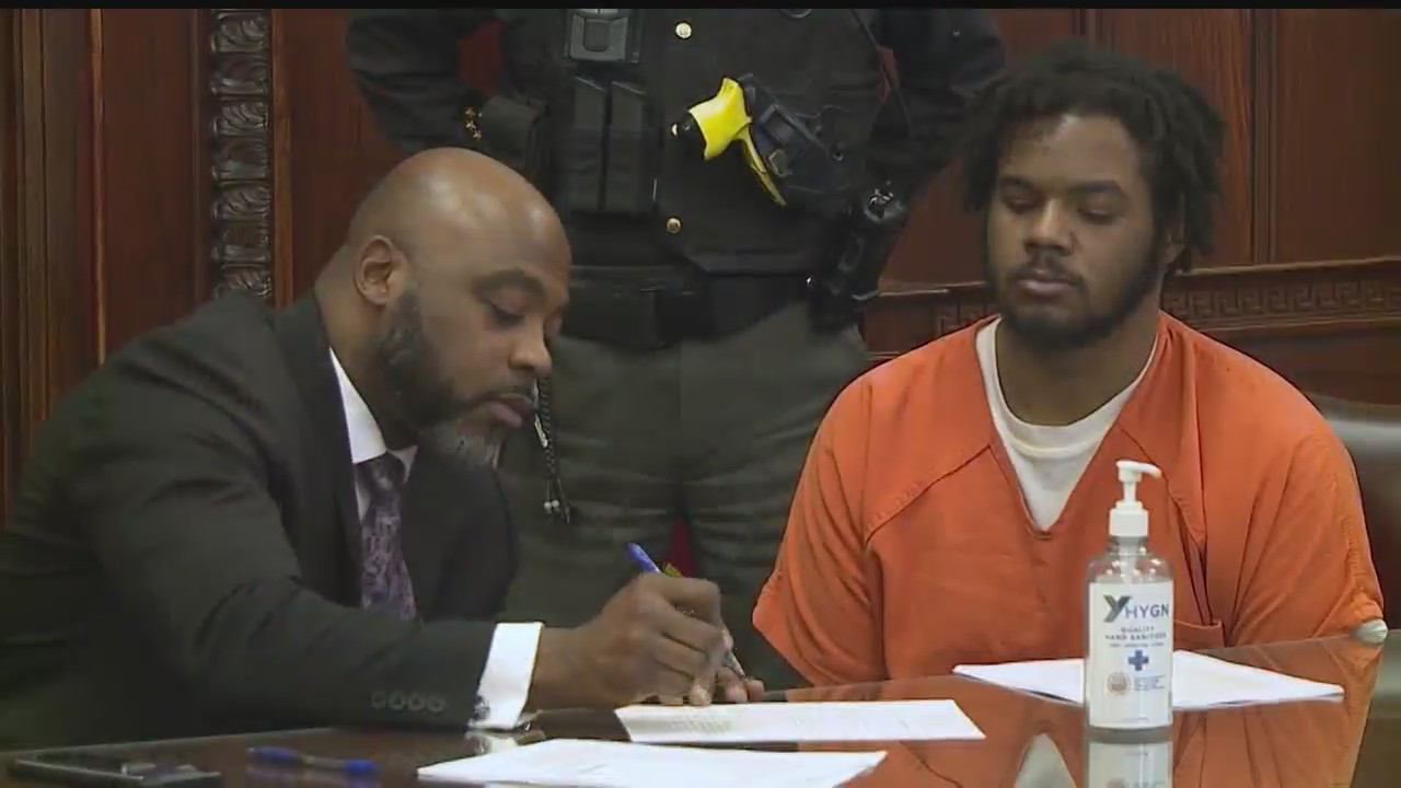 Body camera video shows fugitive’s arrest in Youngstown