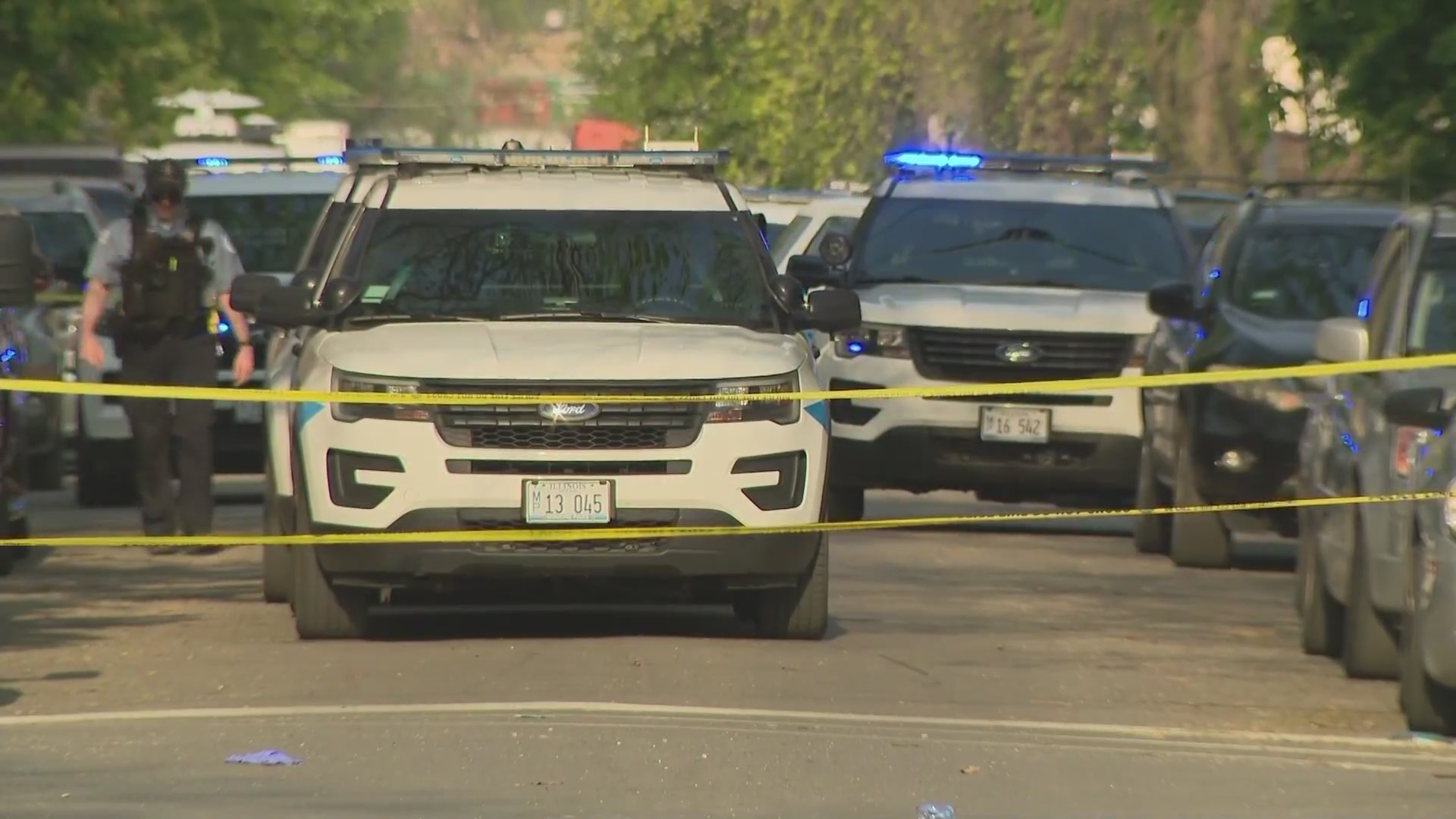 1 man dead, 4 teens wounded in Back of the Yards shooting – WGN-TV