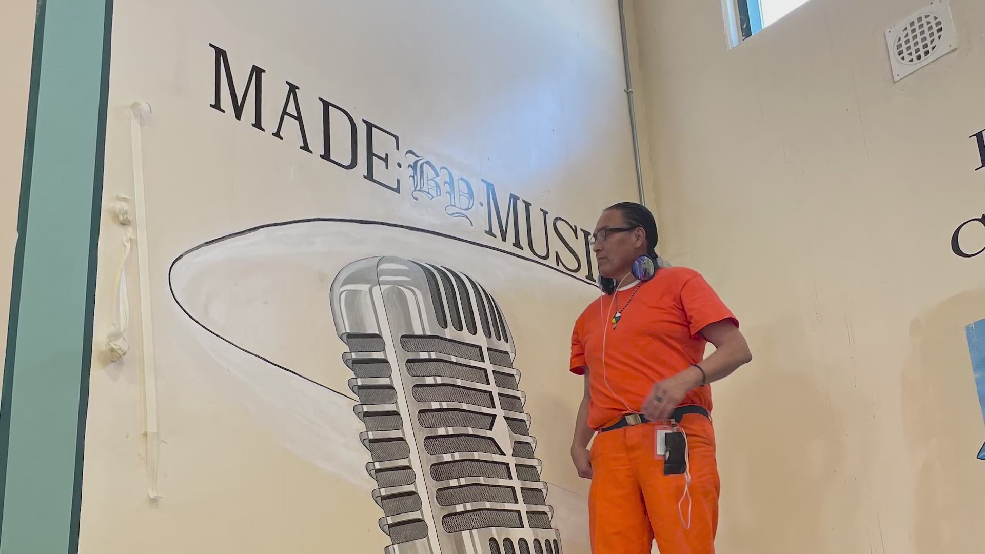 New Mexico inmate shares passion through murals inside walls of state