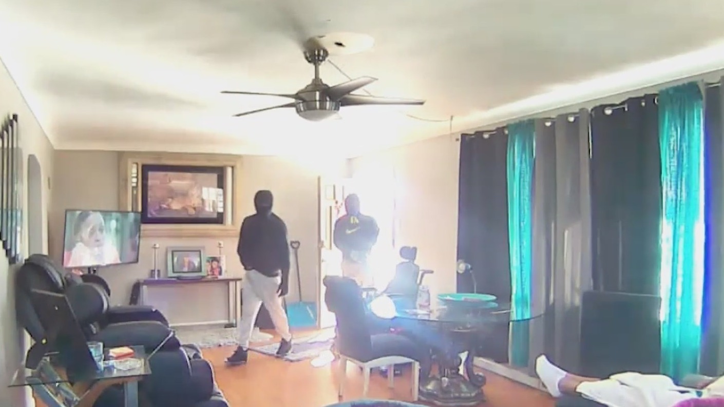 Home invasion caught on camera in north St. Louis – FOX 2