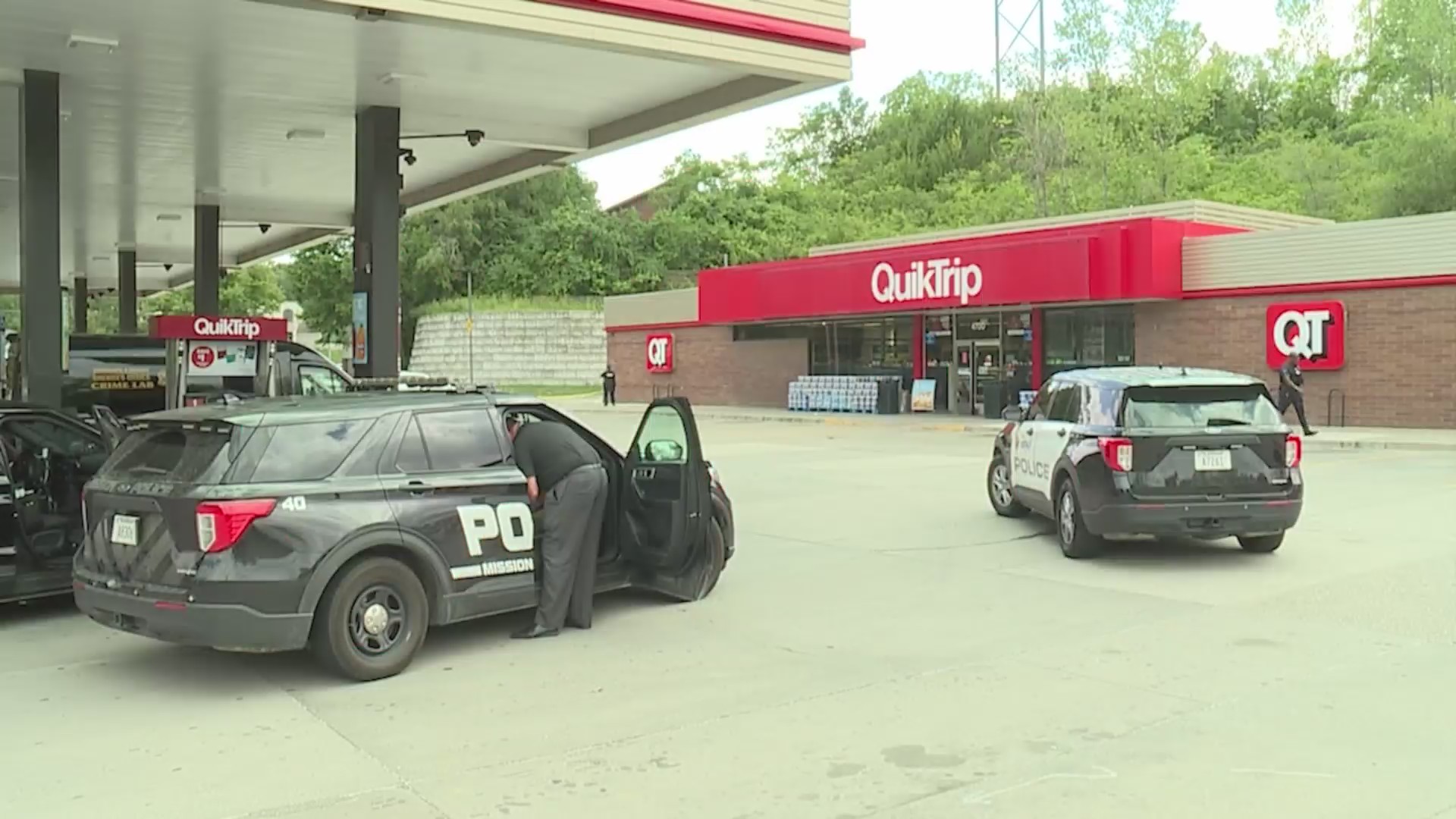 1 dead after police shooting at QuikTrip in Mission FOX 4 Kansas City