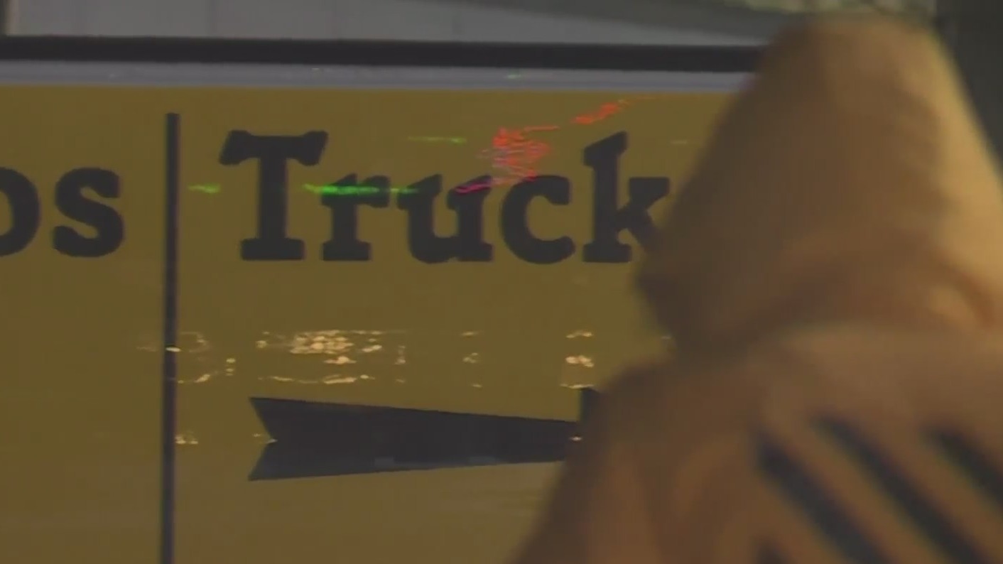 Trucks, drivers, stranded in Troutdale