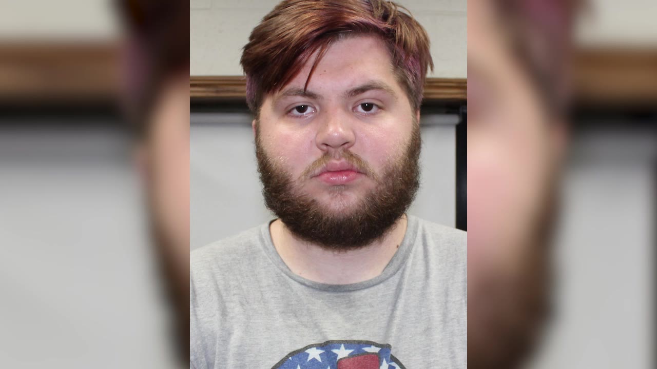 ‘Heartbreaking’ Teen father arrested after baby left in hot car WKRN