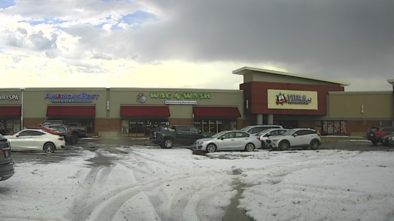 Hail piles up in Littleton parking lot – FOX31 Denver