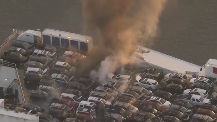 2 firefighters killed in NJ cargo ship fire: officials – PIX11