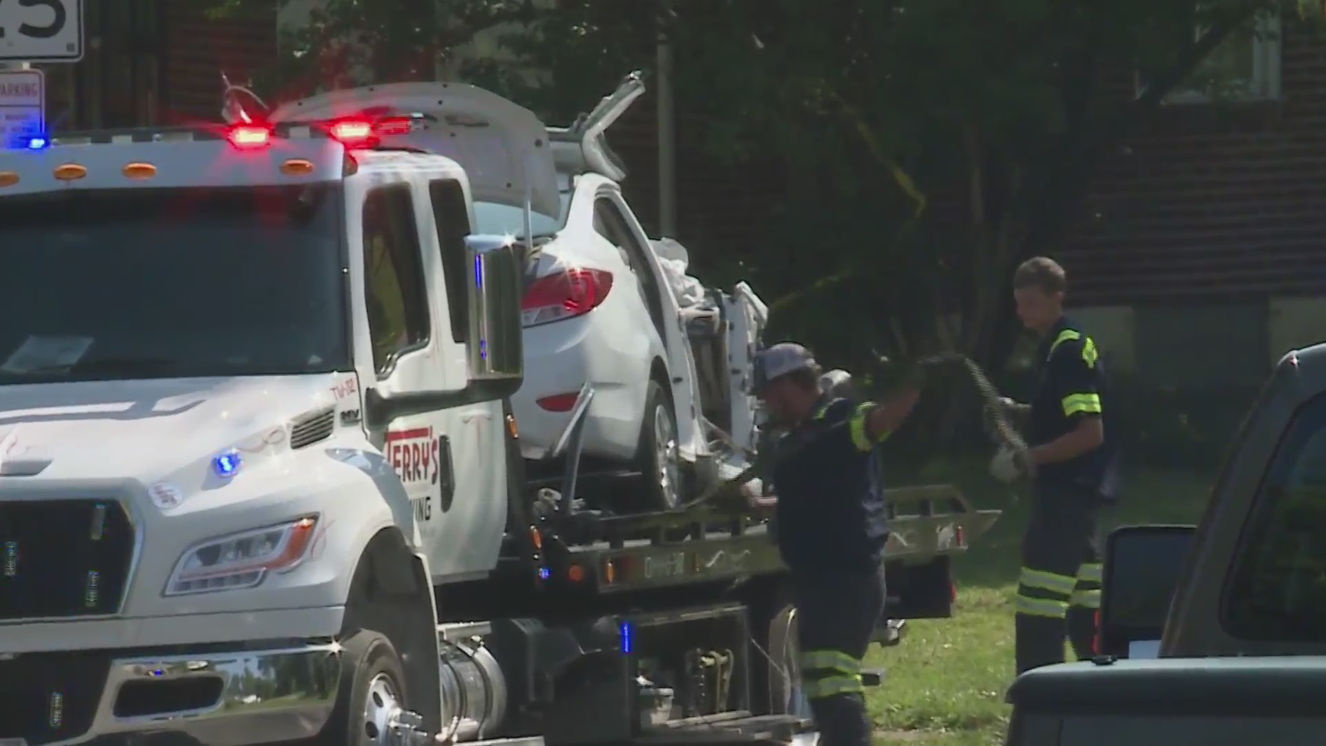 Ladue Horton Watkins students killed after car crashes into home – FOX 2