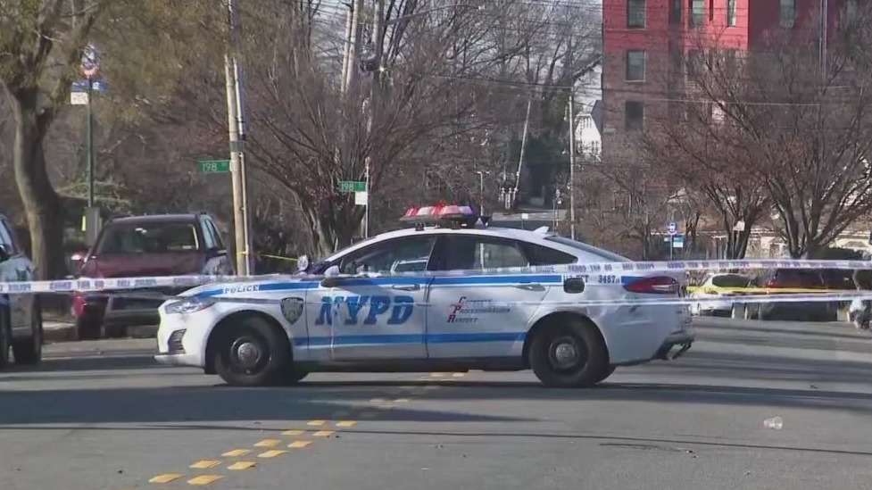 Man killed, another injured in Queens shooting: NYPD – PIX11