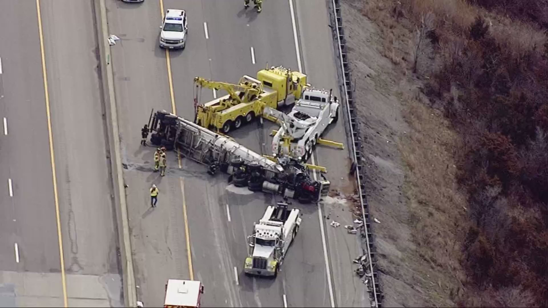 Eastbound lanes on Ohio turnpike in Erie County closed after crash ...