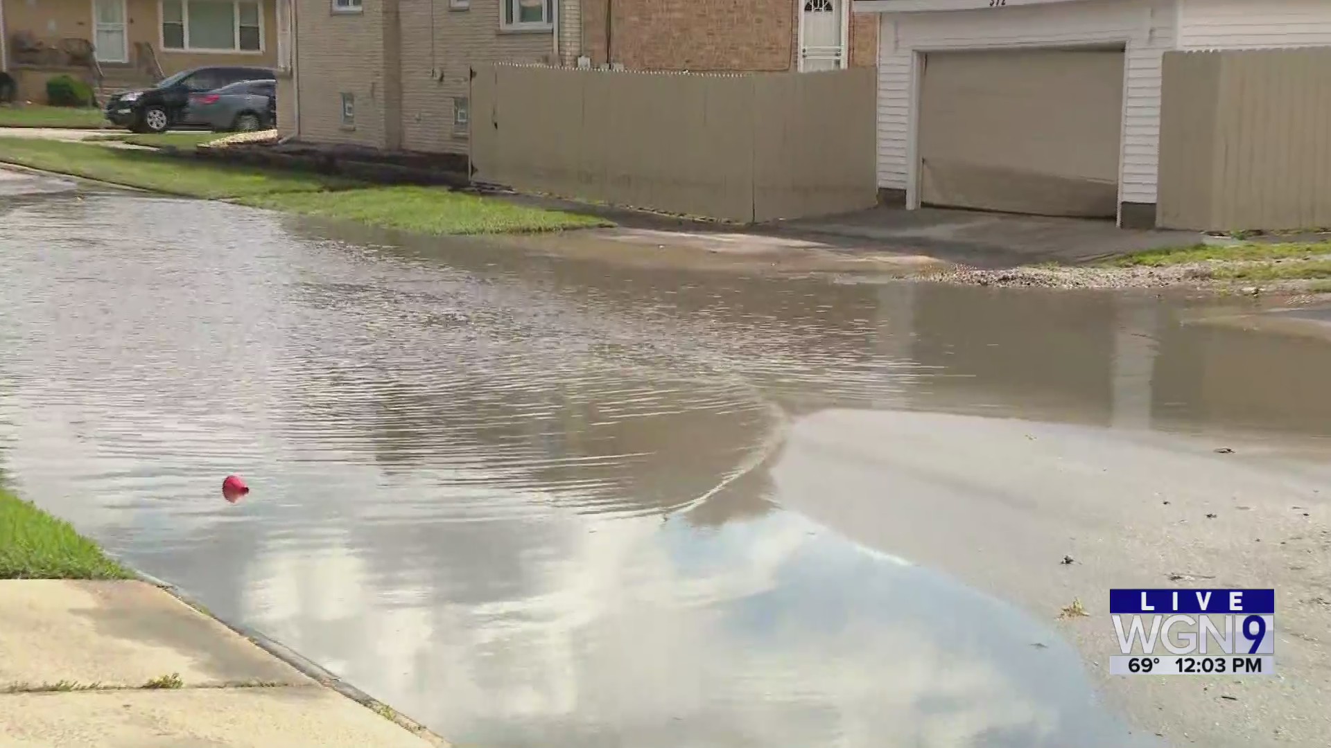 Parts of Chicago, suburbs deal with flooding after morning showers – WGN-TV