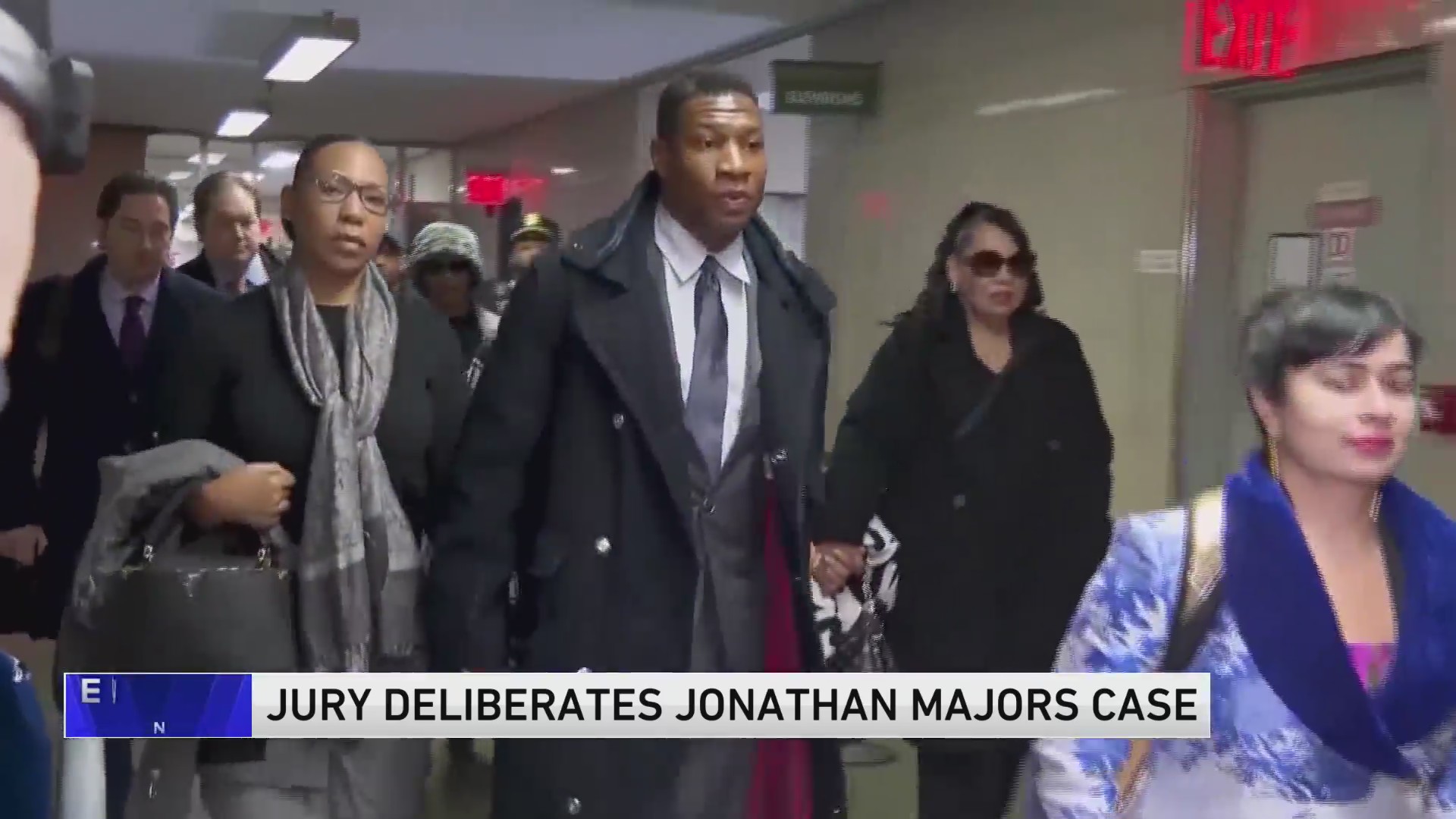 Jurors deliberate in domestic violence trial of actor Jonathan Majors ...