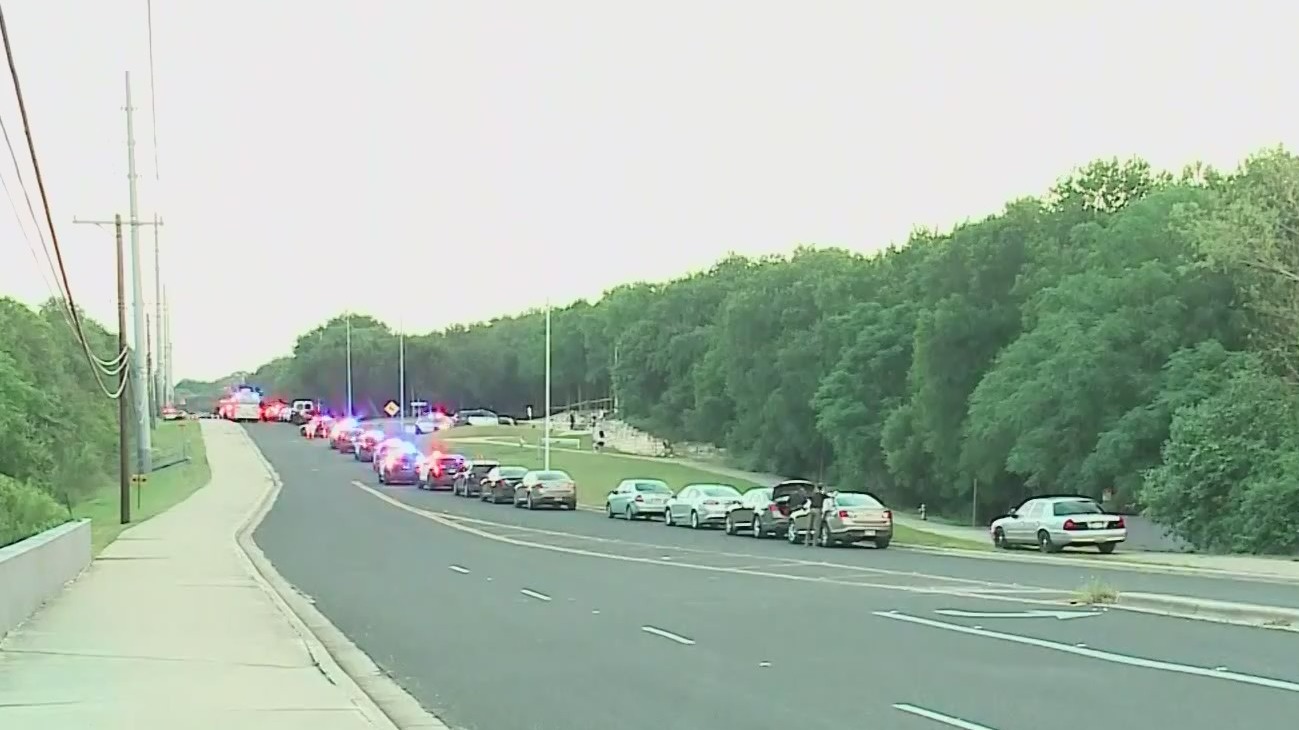 Girlfriend of man shot, killed by APD officer files $1M lawsuit against ...