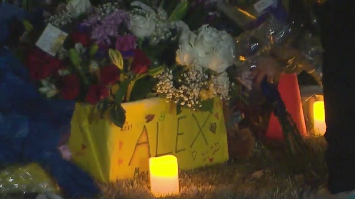 Teen killed in Highlands Ranch crash remembered at vigil – FOX31 Denver