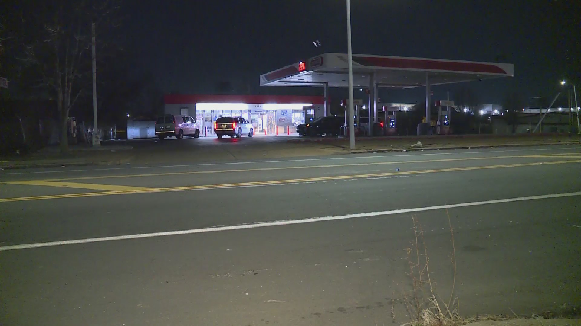 Police investigating ‘Conoco’ gas station burglary – FOX 2