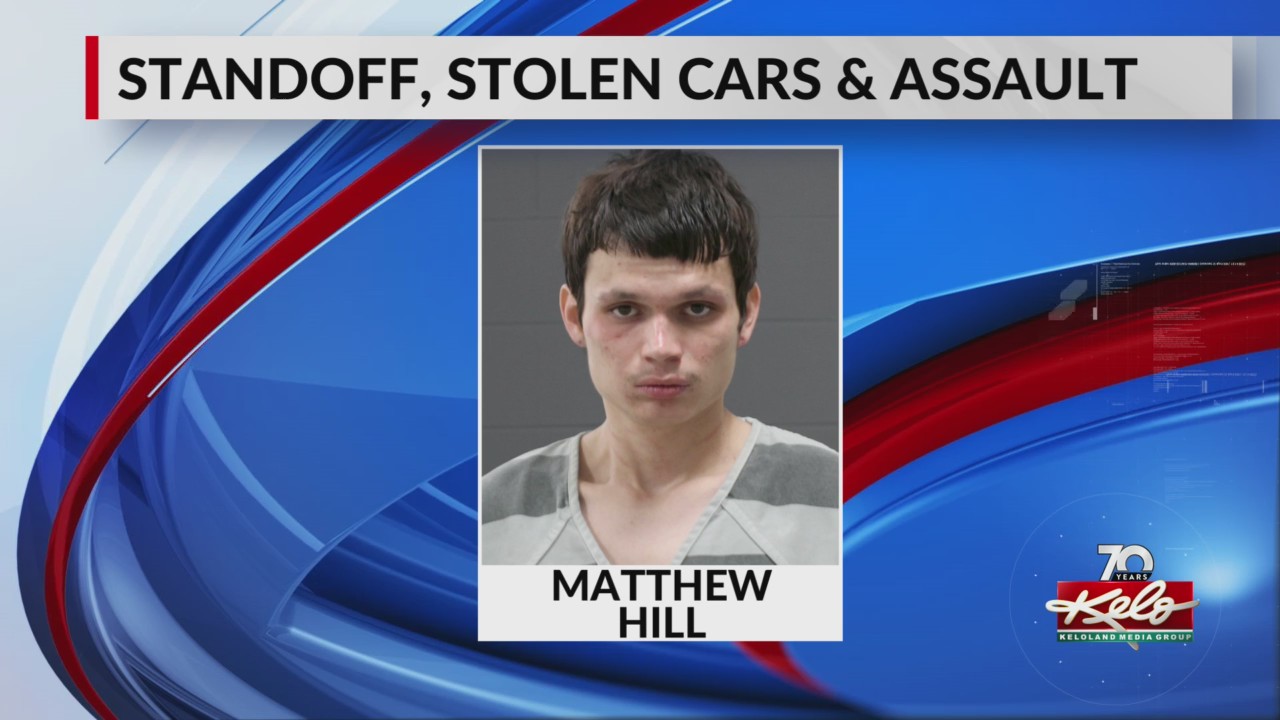 Man facing numerous charges after standoff in Sioux Falls – KELOLAND.com