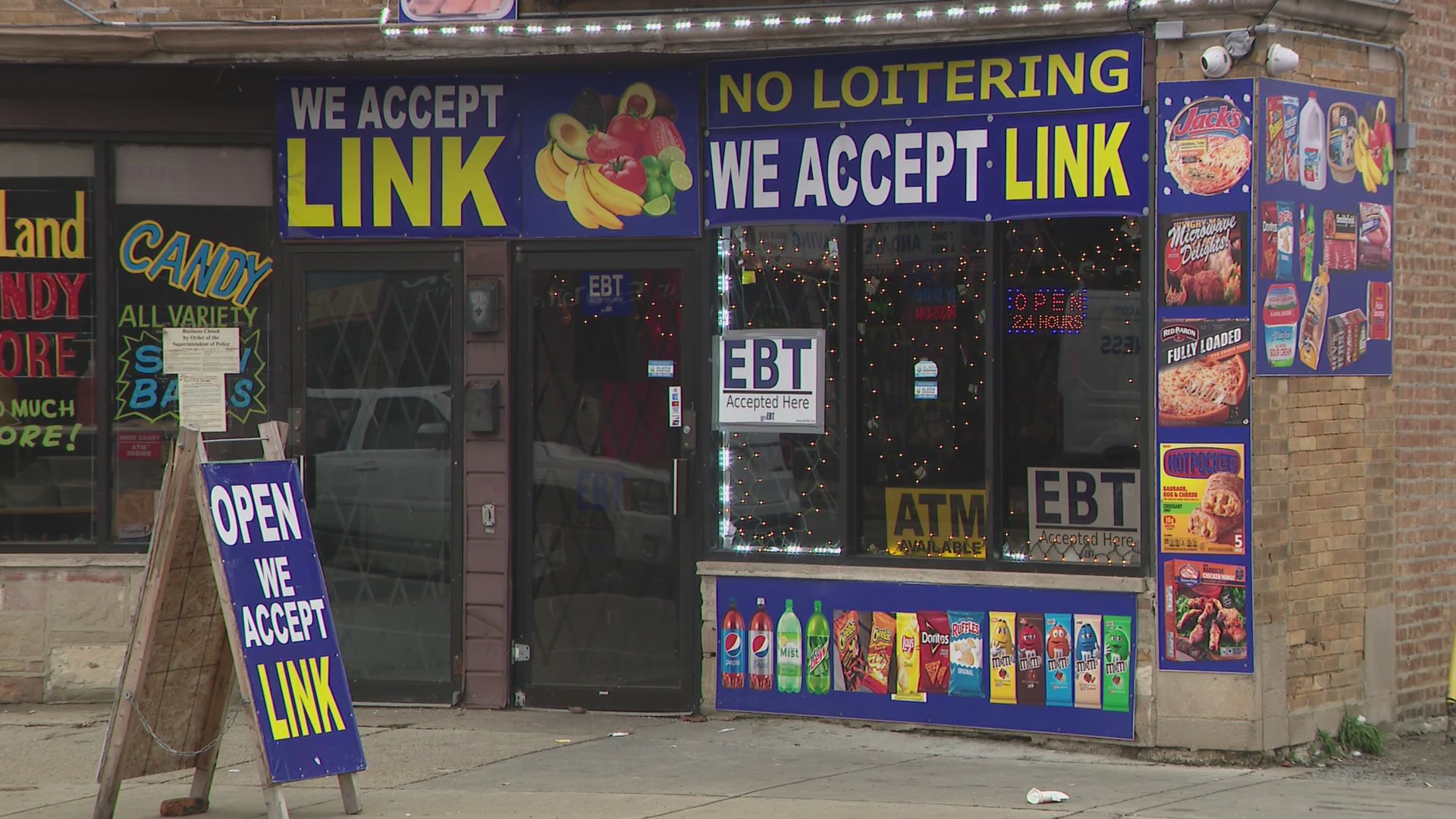 Store clerk killed during attempted robbery on South Side – WGN-TV