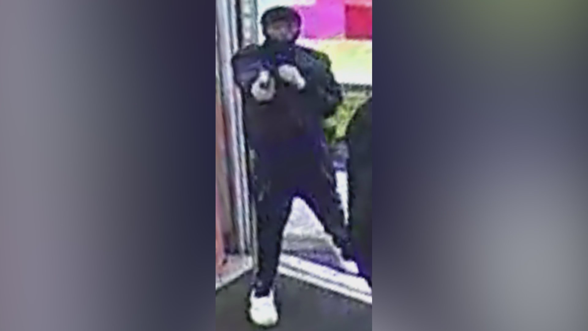 Suffolk police searching for suspect in 7-Eleven armed robbery – WAVY.com