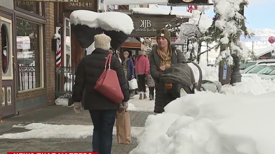 Heavy snowfall brings problems and tourism to the Sierra Nevada FOX40