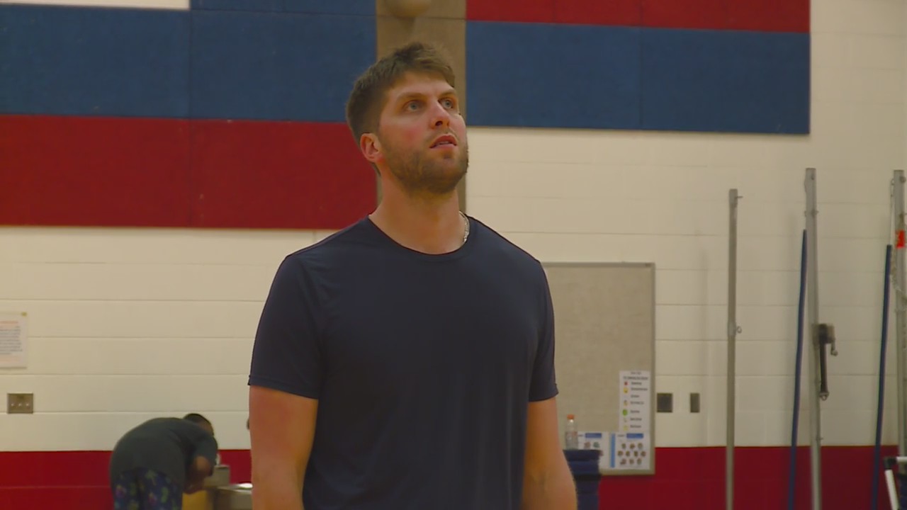Kyle Sovine takes over as boys basketball coach at Heritage High School WANE 15