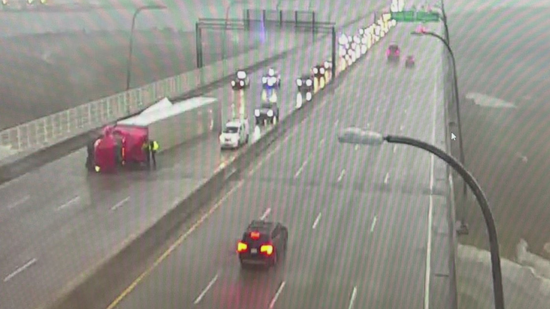 Semi-truck on Ravenel Bridge blocking travel lanes – WCBD News 2