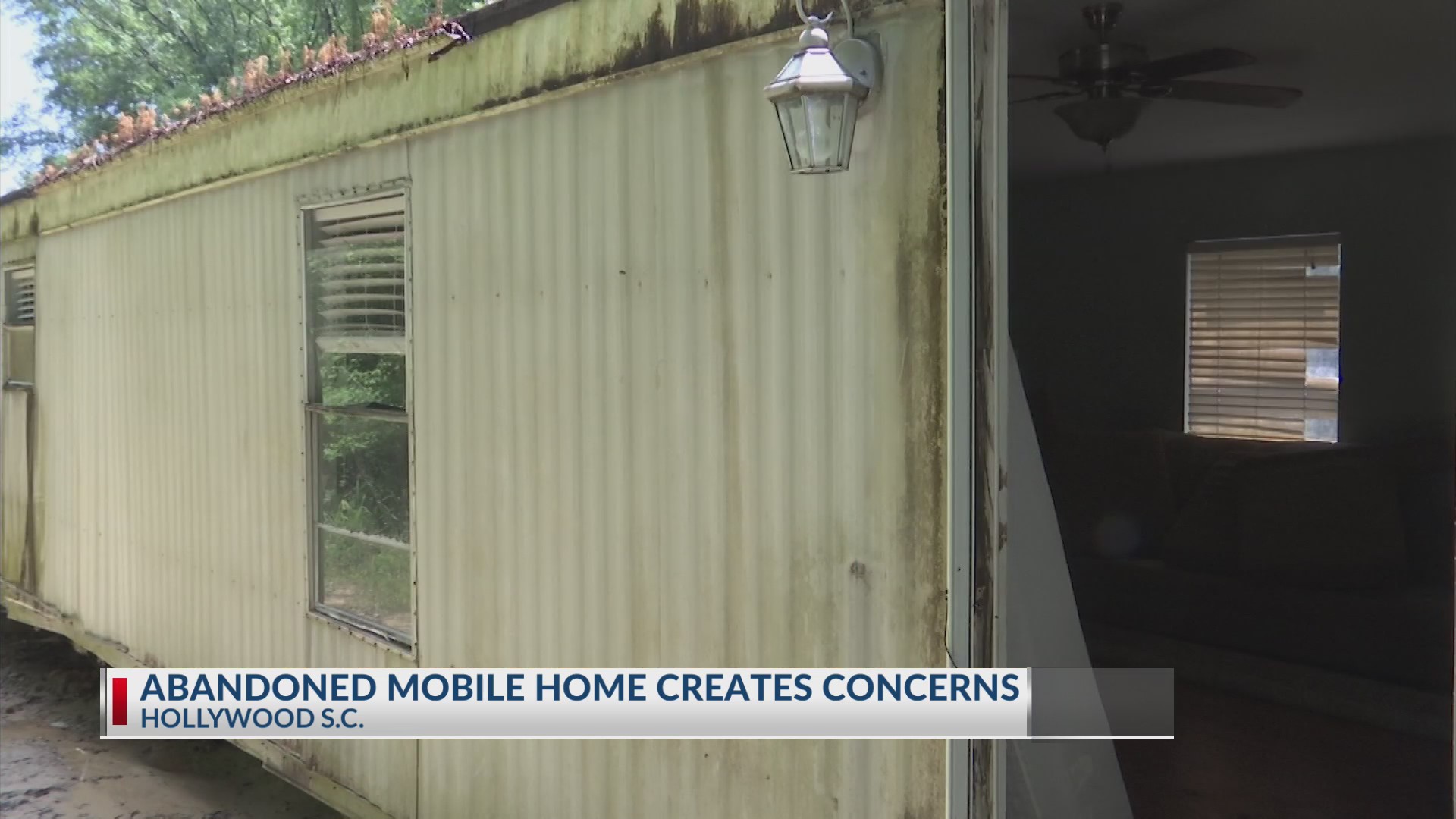 Ravenel and Hollywood take action to remove the abandoned mobile home
